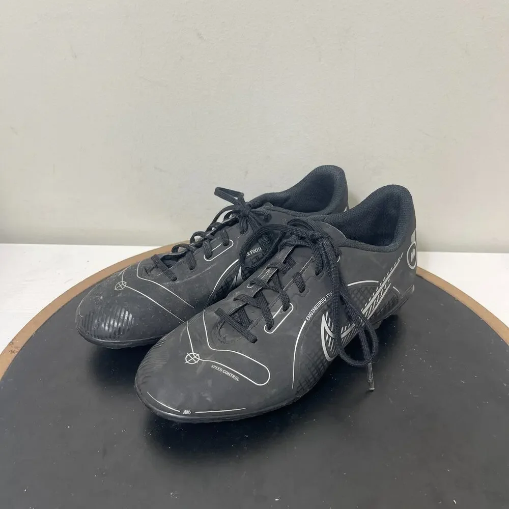Nike Mercurial Vapor 15 Academy Soccer Cleats‎ Youth US 4.5Y Black White FG